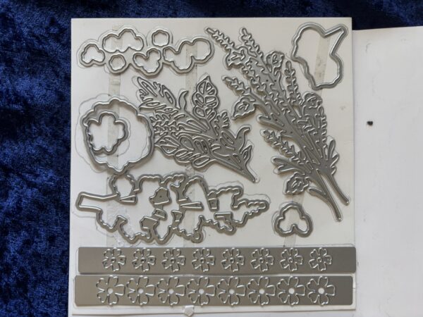 Flowers of Beauty stamp and die set - Image 4